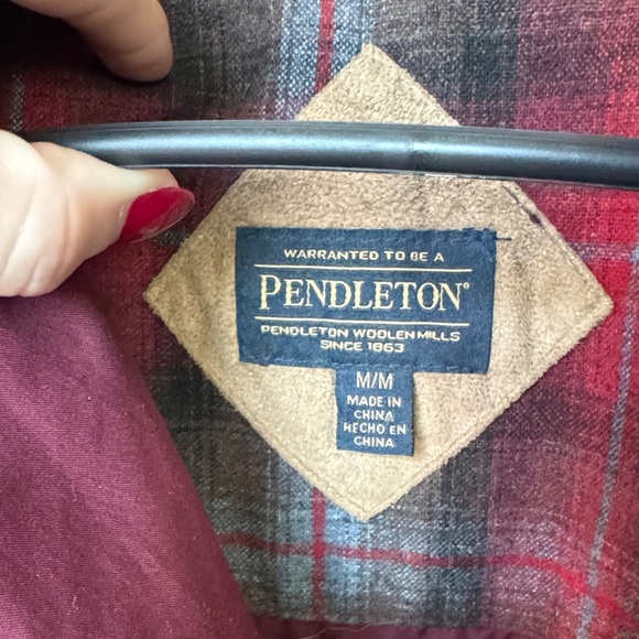 Pendleton Burgundy Sherpa/wool zip up Jacket with Plaid accents - Picture 2 of 6